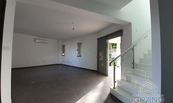 240 m2 - N27780 - photo-20