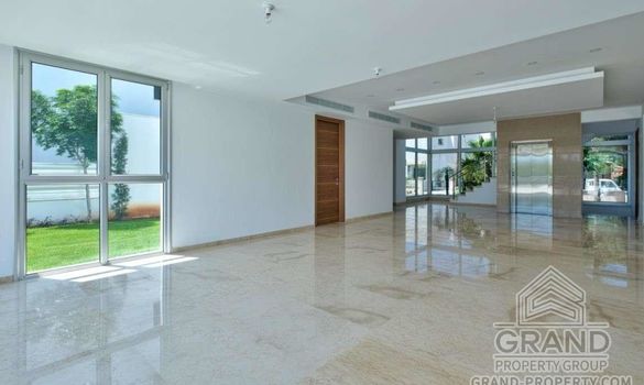 550 m2 - 3830 - photo-9