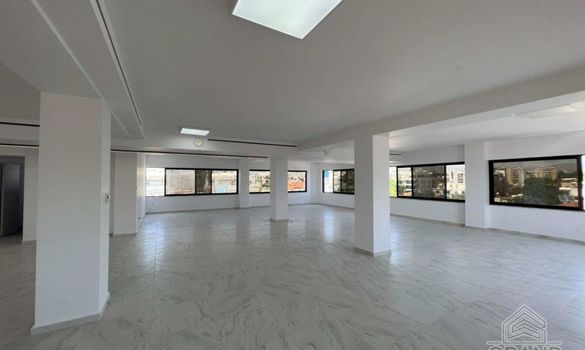 250 m2 - 6311 - photo-4