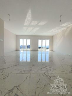 203 m2 - 6819 - photo-3