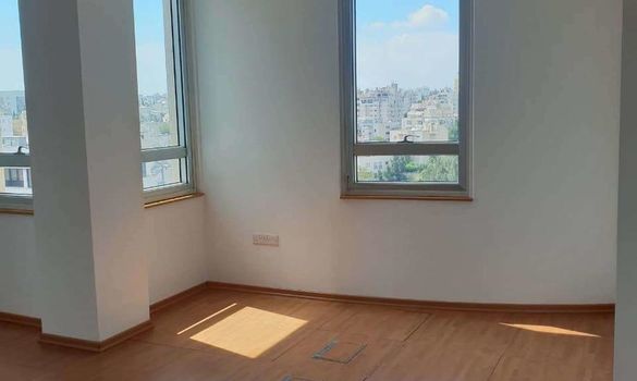 335 m2 - 7785 - photo-4