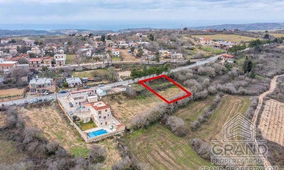 Plot - G8205 - photo-2