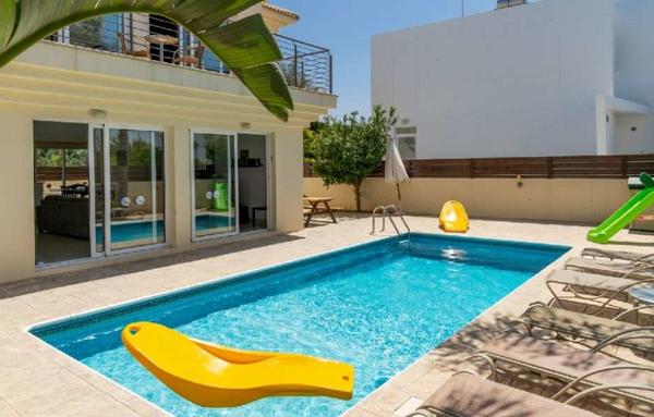  Villa in Protaras