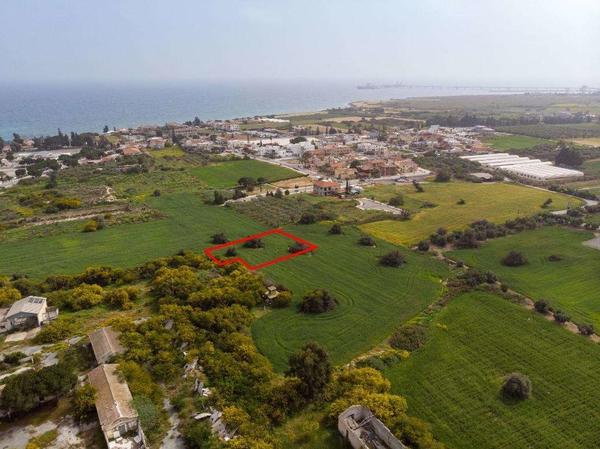  Land in Larnaca