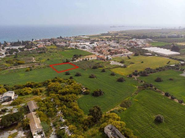  Land in Larnaca