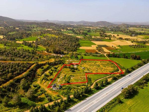  Land in Larnaca