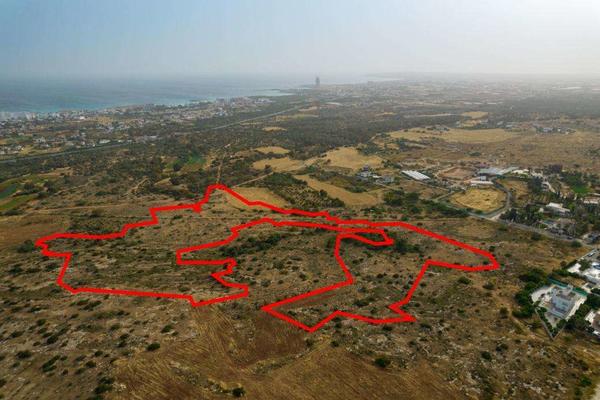  Land in Protaras