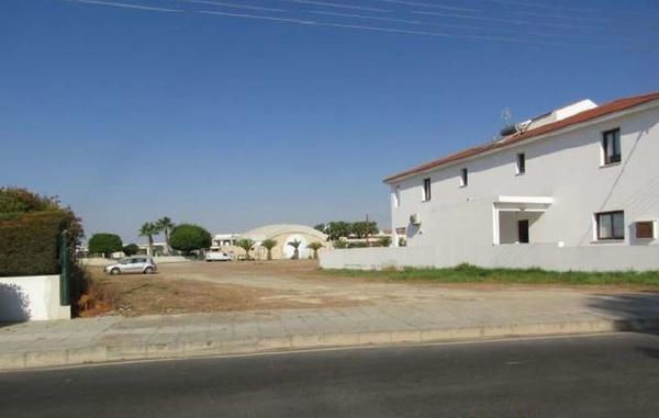  Land in Larnaca