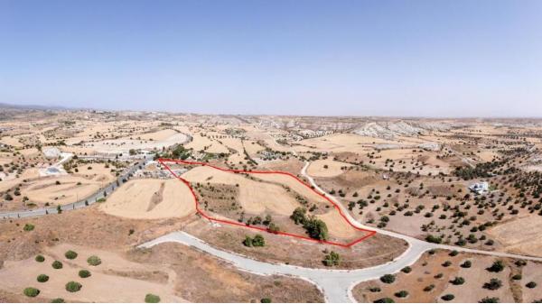  Land in Nicosia