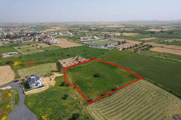  Land in Larnaca