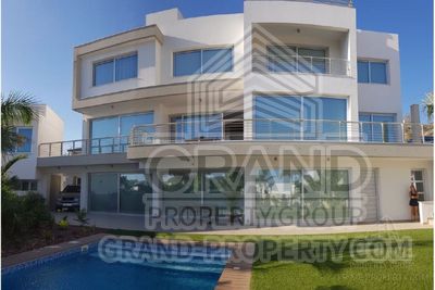 380.00 m2 - 3842