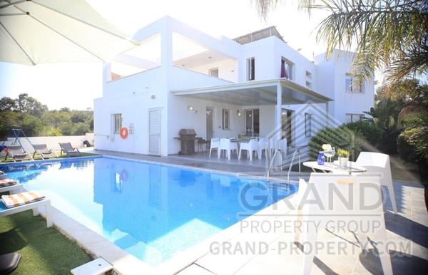 New Villa in Protaras