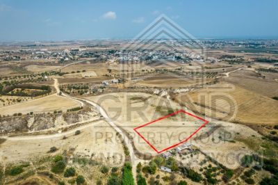  Land in Larnaca