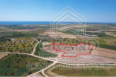  Land in Larnaca