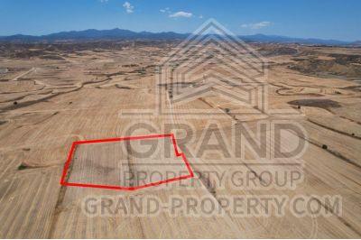  Land in Nicosia