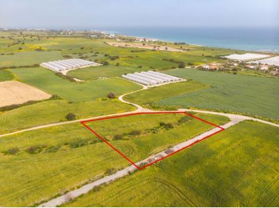  Land in Larnaca